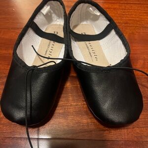 Danskin Black Kids Dress Shoes